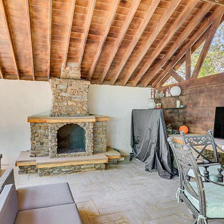 Lake Arrowhead Cabin With Hot Tub And Mountain Views! Bagian luar foto
