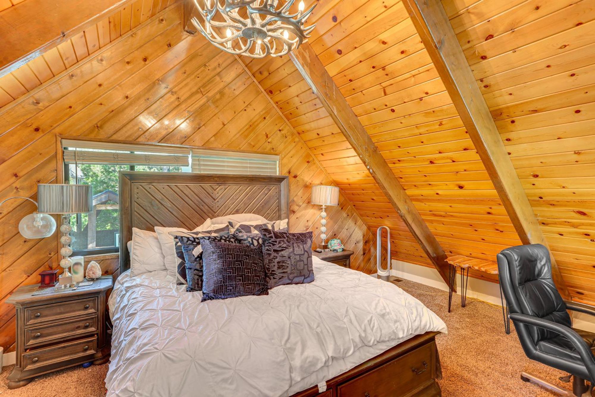 Lake Arrowhead Cabin With Hot Tub And Mountain Views! Bagian luar foto