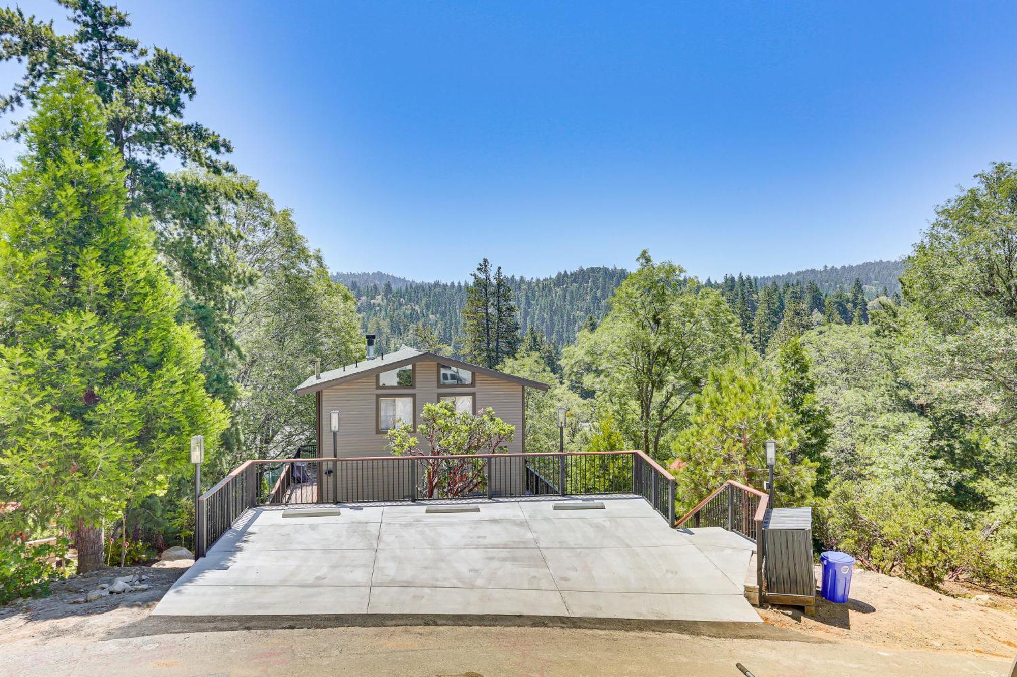 Lake Arrowhead Cabin With Hot Tub And Mountain Views! Bagian luar foto