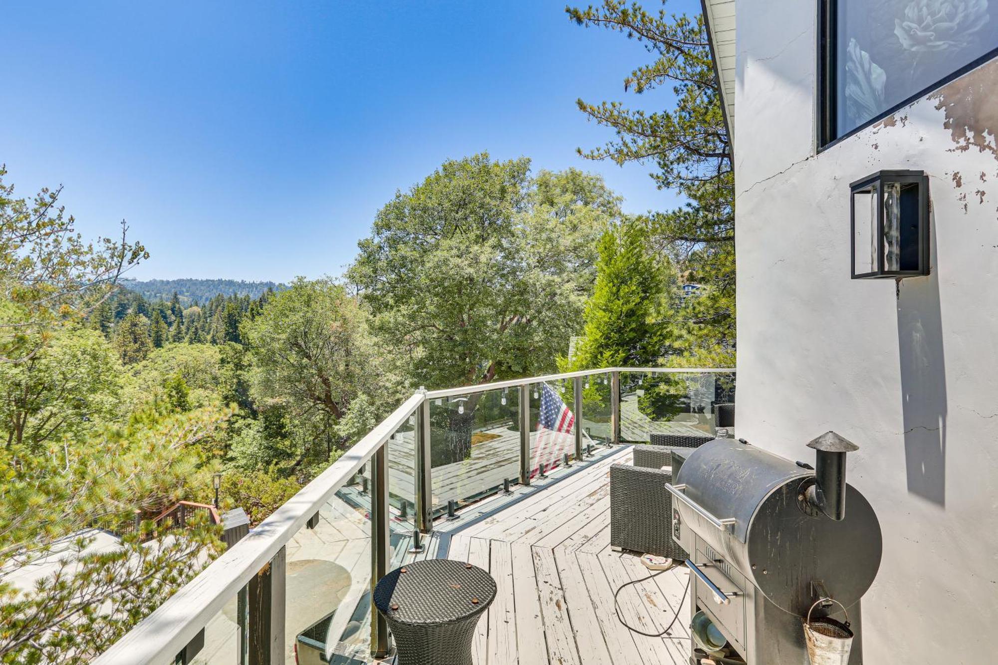 Lake Arrowhead Cabin With Hot Tub And Mountain Views! Bagian luar foto