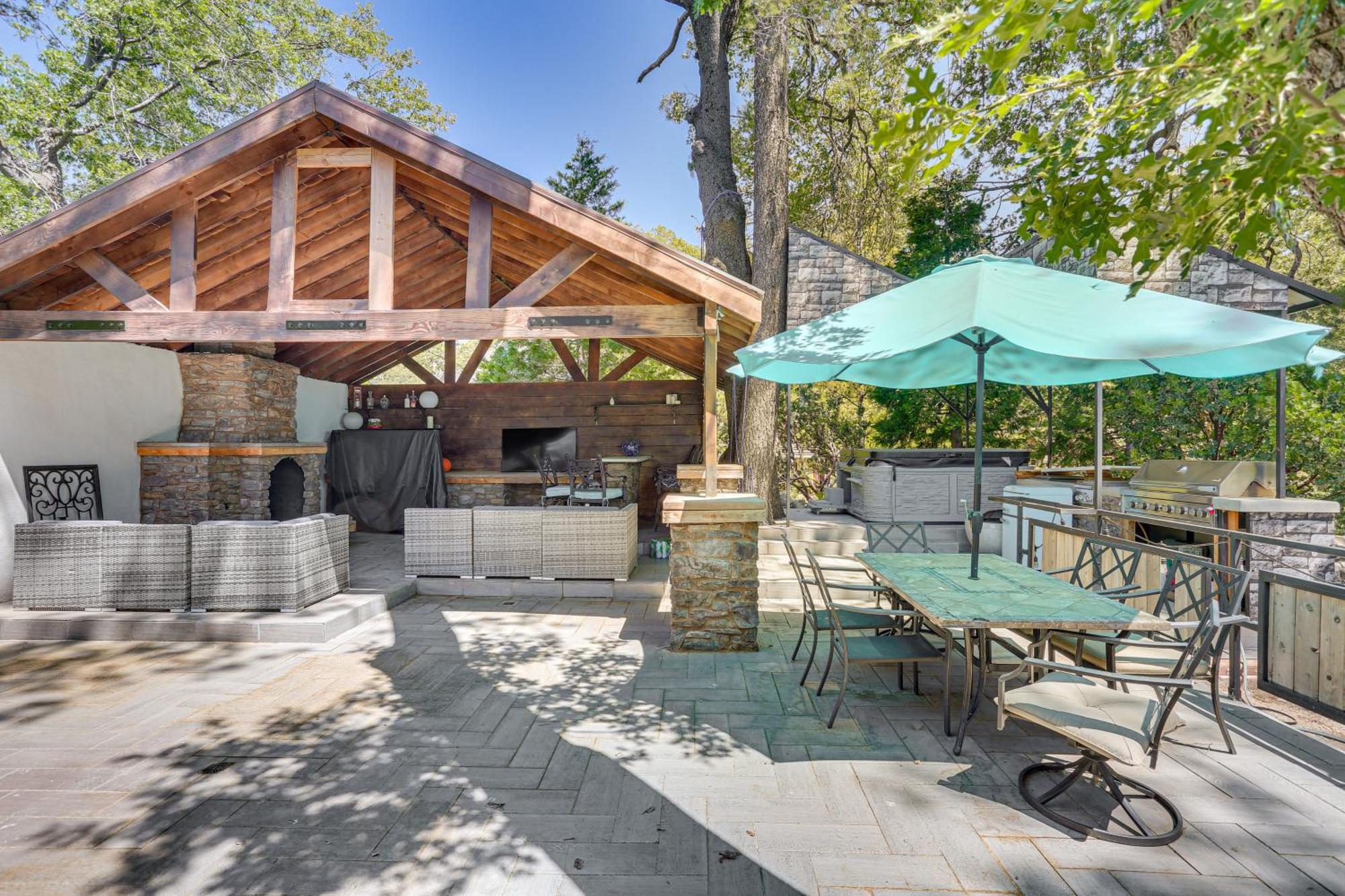 Lake Arrowhead Cabin With Hot Tub And Mountain Views! Bagian luar foto